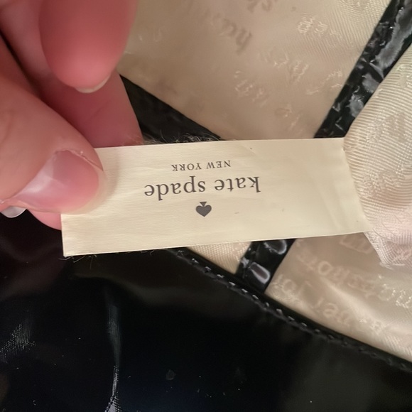 Kate Spade Boys Make Passes at Girls in Glasses Tote Bag - Picture 6 of 7